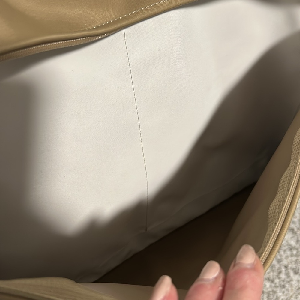 Longchamps Gold Handbag - Picture 8 of 16